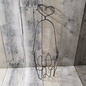 Rustic Wire With Heart Accent Jar/Vase Holder